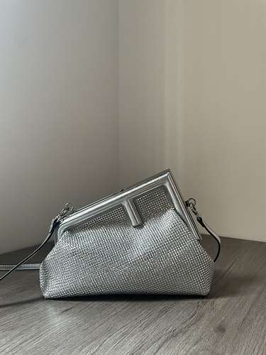 Picture of Fendi Lady Handbags _SKUfw152928810fw